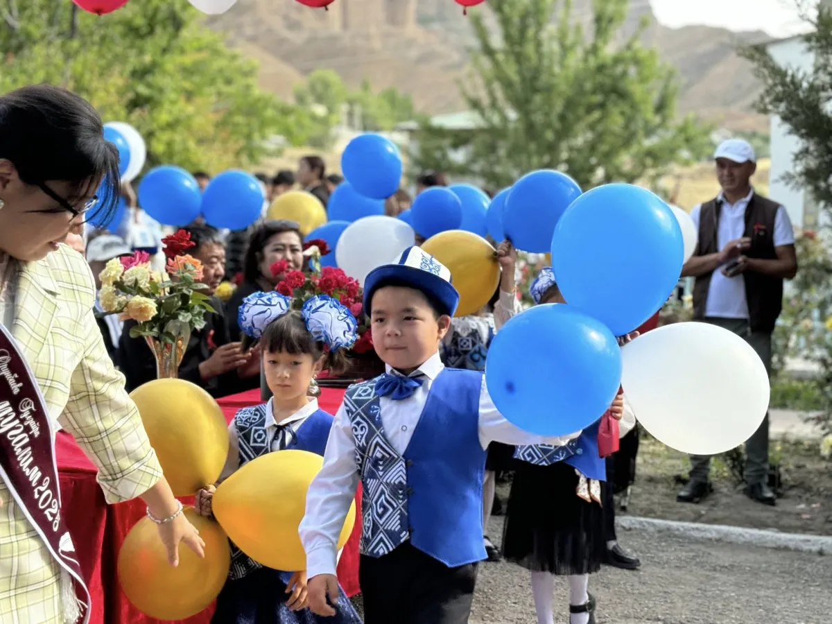 БЕКТЕМИРОВ МЕКТЕБИНДЕ АКЫРКЫ КОҢГУРОО ЖАНА ЗАМАНБАП IT МЕКТЕПТИН КАПСУЛА САЛУУ АЗЕМИ ӨТТҮ